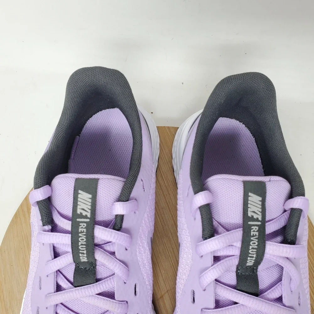 Nike Revolution 5 Shoes Kids 4 Purple Boys Girls Lace Up Low Sneaker GS